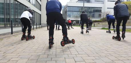 Skike Einsteigerkurs Beinschluss auf Skikes trainieren  Skike Einsteigerkurs Beinschluss auf Skikes trainieren